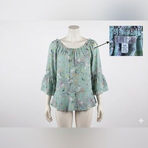 Spense Floral Blouse - Women's Size
M - Mint Green Boho Top